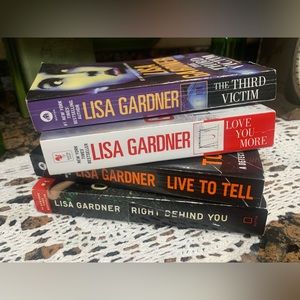Lisa Gardner Random Lot of 4 Romance Suspense UNSORTED Mass Market Paperback